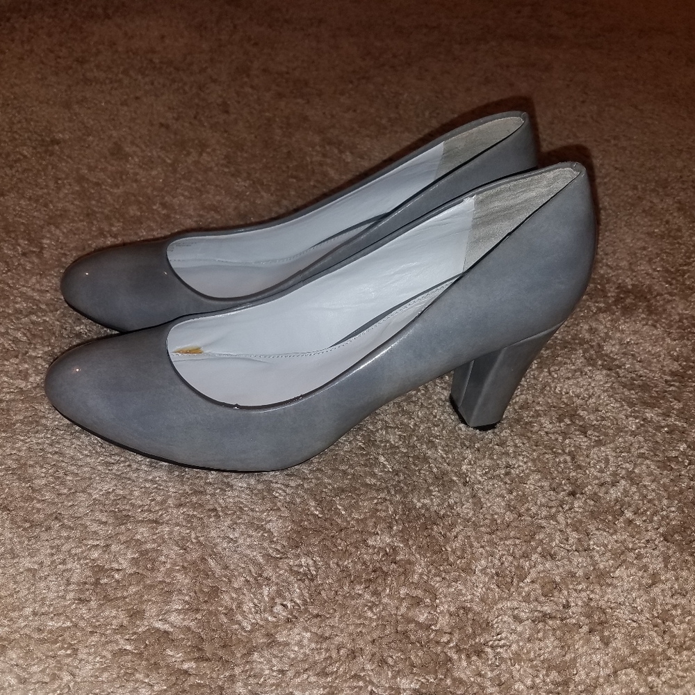 Gray Heels
